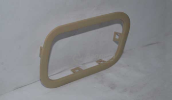 COVEROFLEFTINNERDOORHANDLE  A136105131