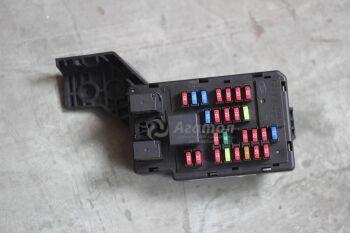 Блок предохранителей (с реле) (после 04.2011) Аналог (Китай) 1067003569
