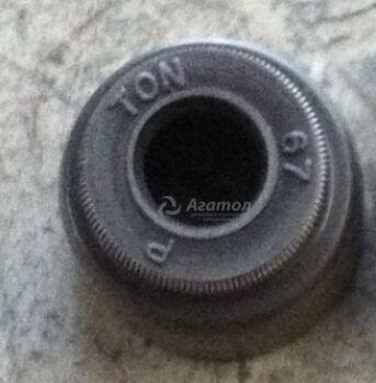 Колпачок маслосъемный выпускной (1136000059) (ЦС) Оригинал 1030000900