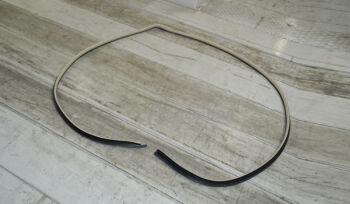 Уплотнитель двери передней левой (бежевый) (ЦС) Оригинал T11-5402410BB